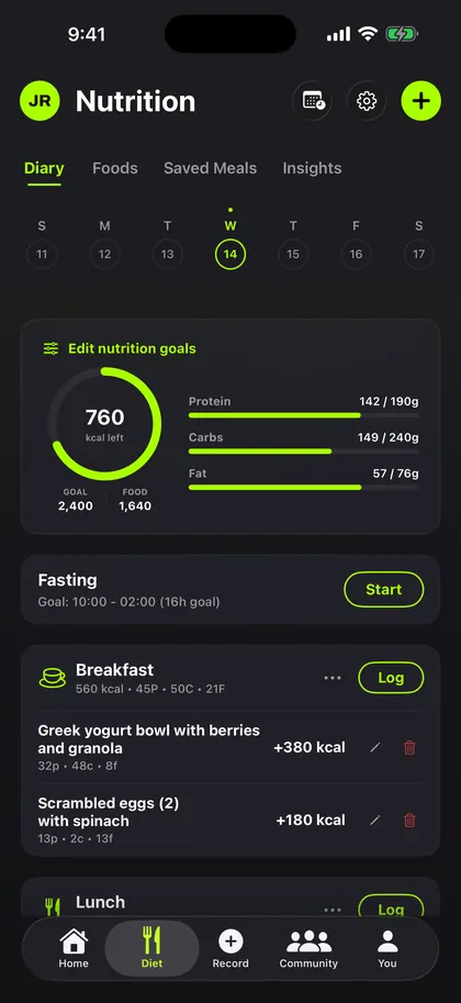 MaxRep nutrition diary with a calorie ring and protein, carb and fat targets